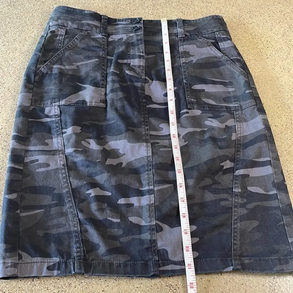 LOFT gray black camouflage print pencil skirt sz 2